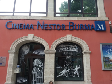 Découvrez l’Hôtel Abelia, le partenaire des réalisateurs et des professionnels au Cinéma NESTOR BURMA Découvrez l’Hôtel Abelia, le partenaire des réalisateurs et des professionnels au Cinéma NESTOR BURMA