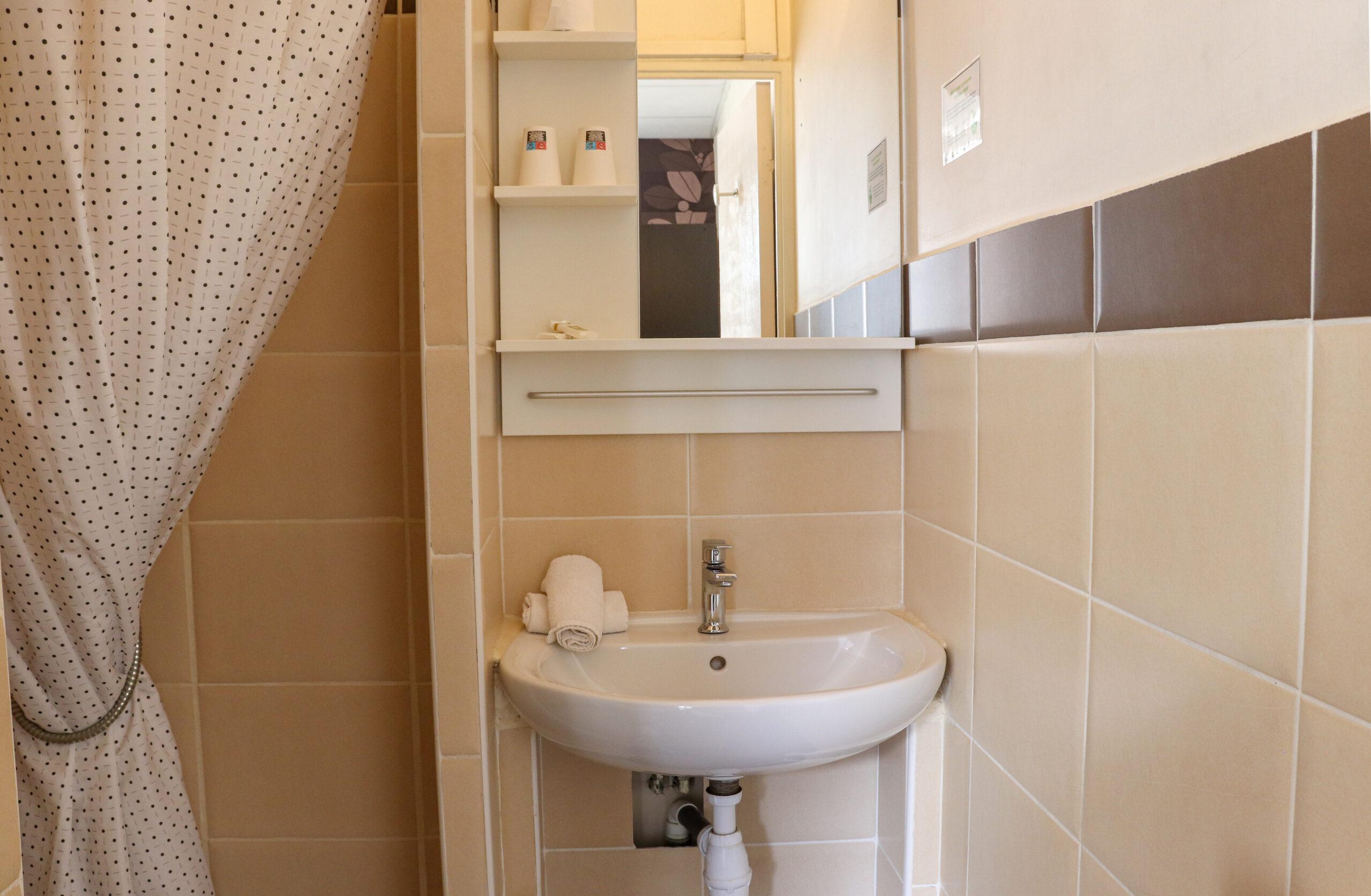 Chambre Confort Salle de Bain 2