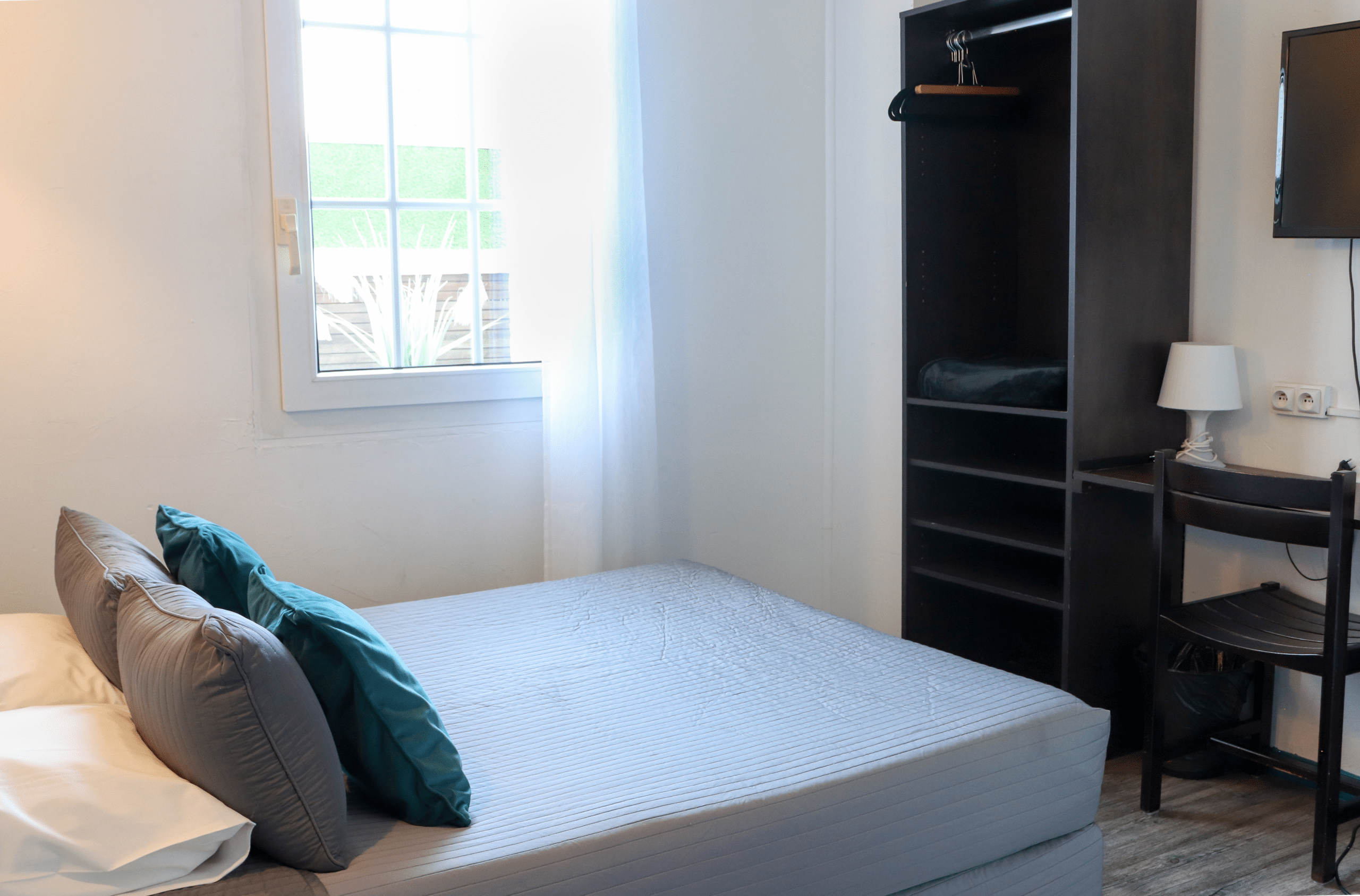 Chambre Standard Plus Bureau 3